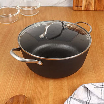 Cast Iron Casserole with Lid, Round 38 cm, 1 Pcs, Femora