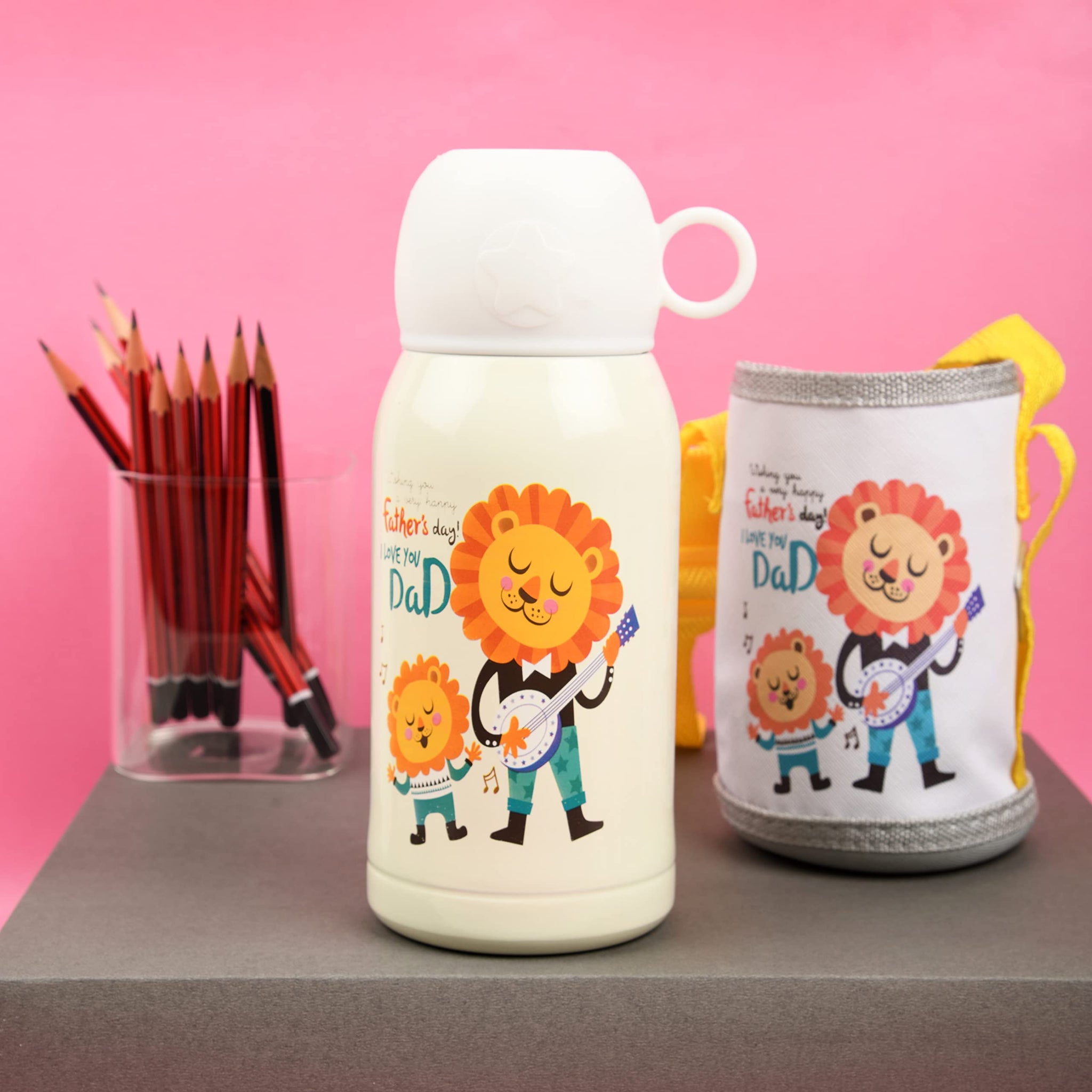 Kids Lion Design Hot & Cold Thermosteel Water Bottle with Bag, 550 ML, 1 Pc, Femora